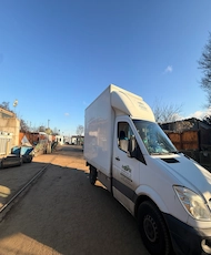 Sprinter voll mit Schrott